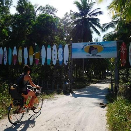 מלון Mai Khao Micky Monkey Beach At Maikhao Beach מראה חיצוני תמונה