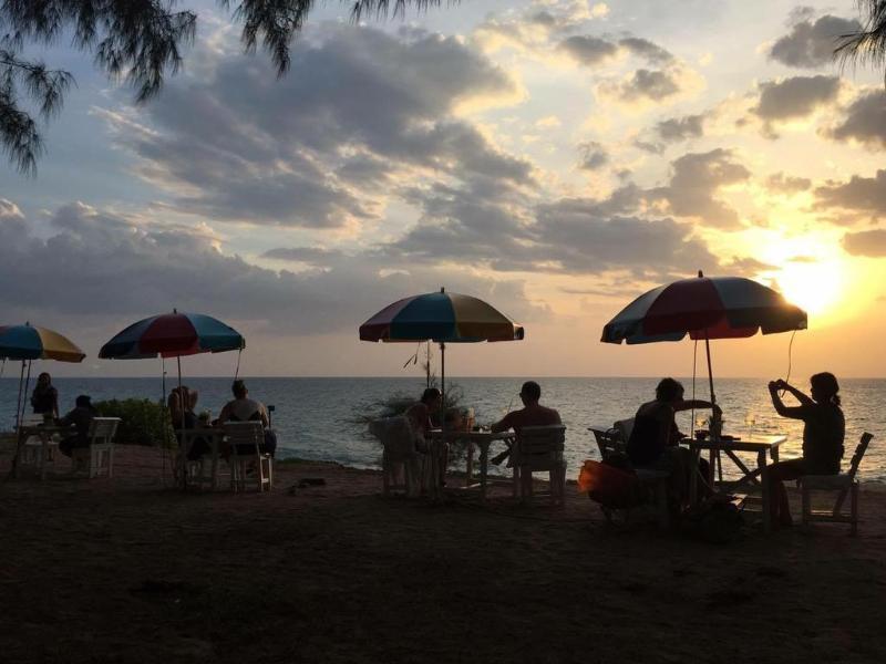 מלון Mai Khao Micky Monkey Beach At Maikhao Beach מראה חיצוני תמונה